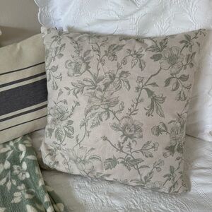 Floral Throw Pillowcase set